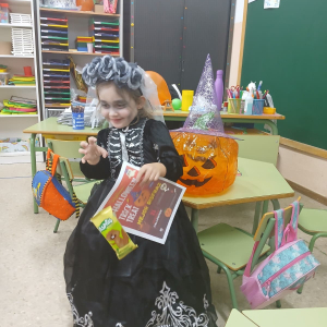 4-anos-b-ganadores-halloween-2025